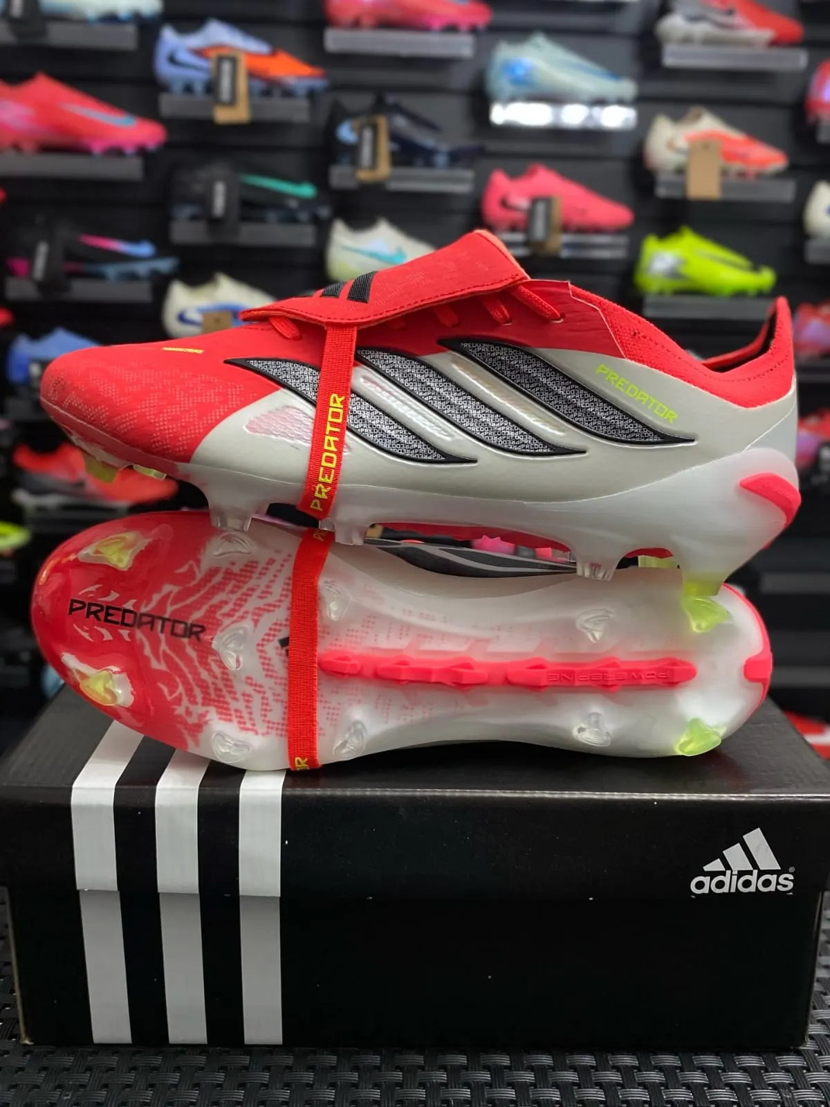 Adidas Adidas Predator Blanco y Coral — botín, foto principal