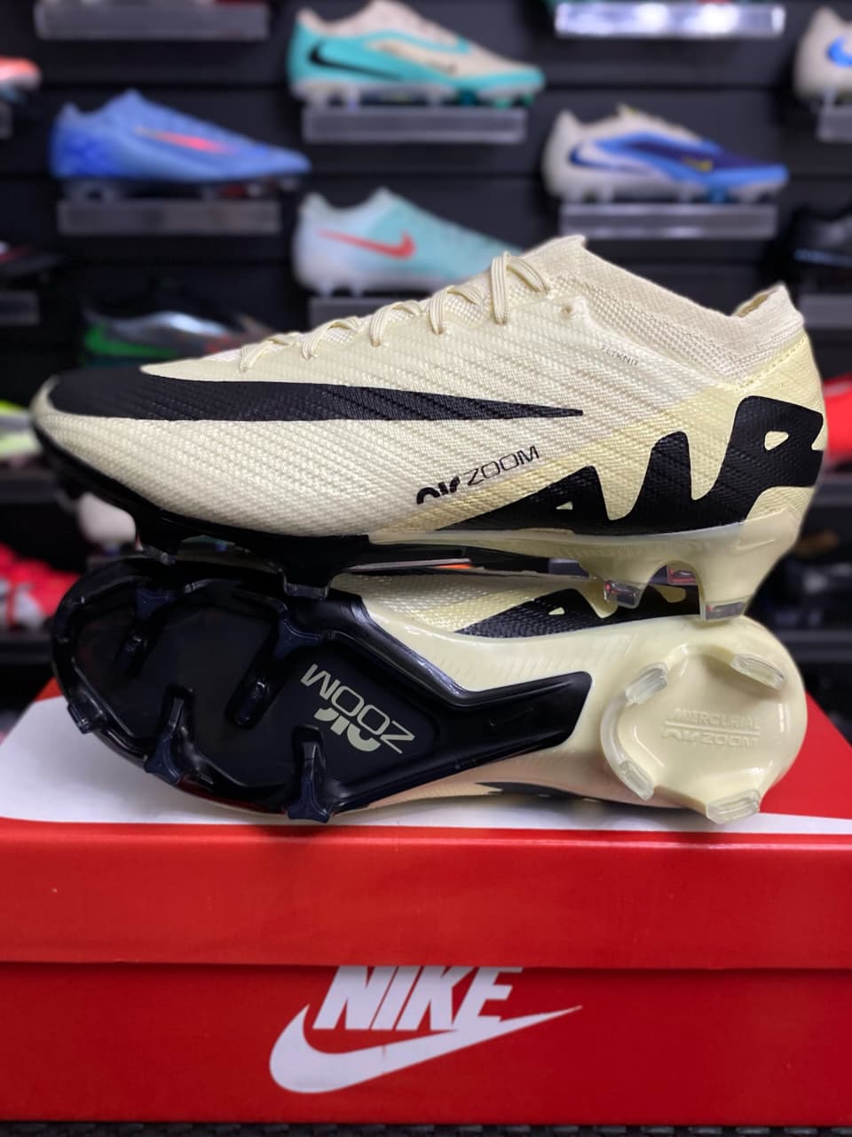 Nike Nike Air Zoom Mercurial Crema y Negro — botín, foto principal