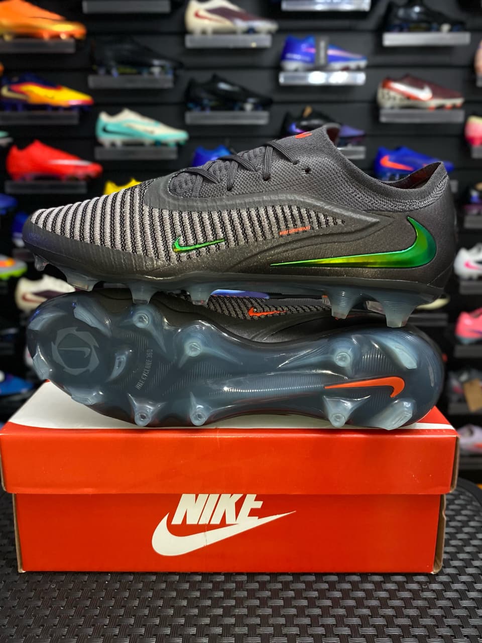 Nike Nike Phantom Gris y Lima — botín, foto principal