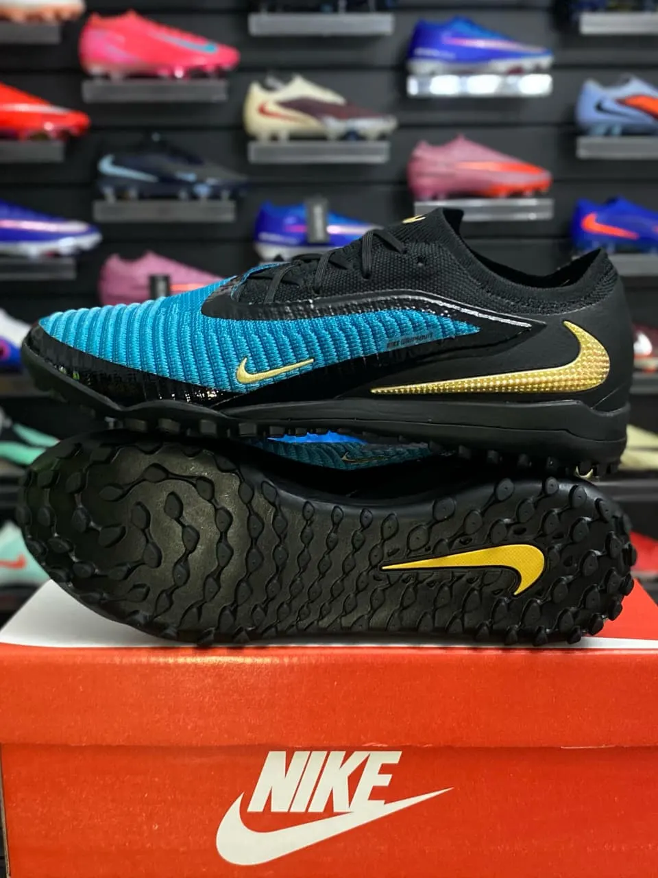 Nike Nike Phantom Turquesa y Negro — botín, foto principal